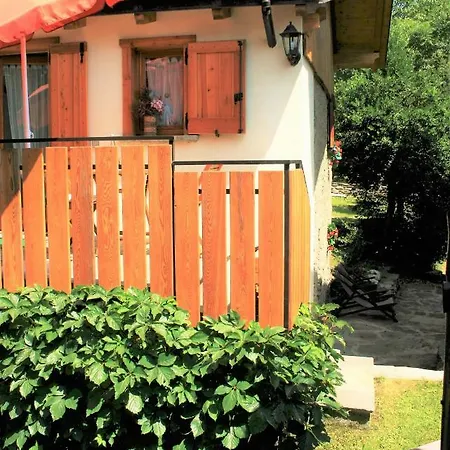 Casa Bucaneve & Ciclamino * גראבדונה