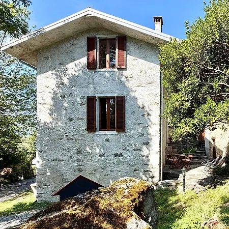 Apartment Casa Bucaneve & Ciclamino - Yourlakecomohome