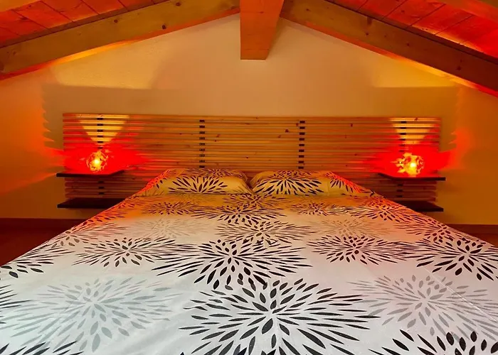 Casa Bucaneve & Ciclamino Appartement Gravedona