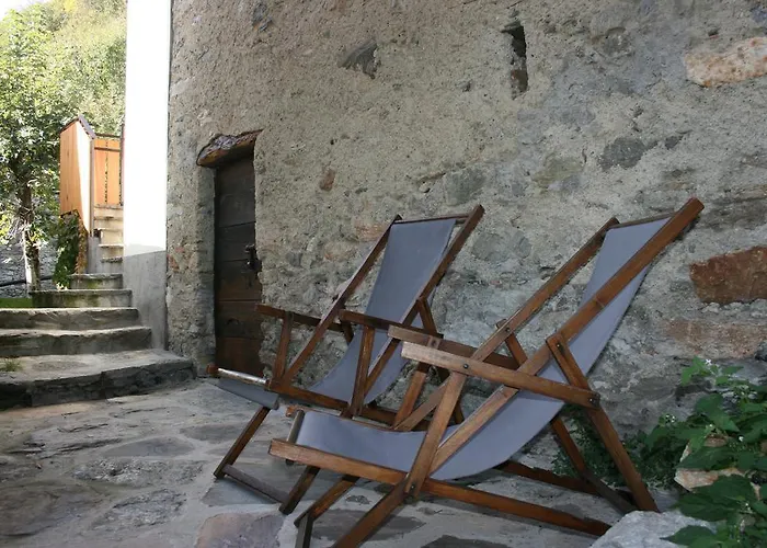 Casa Bucaneve & Ciclamino Appartement Gravedona